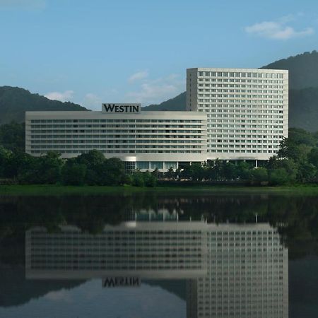 The Westin Mumbai Powai Lake Zewnętrze zdjęcie