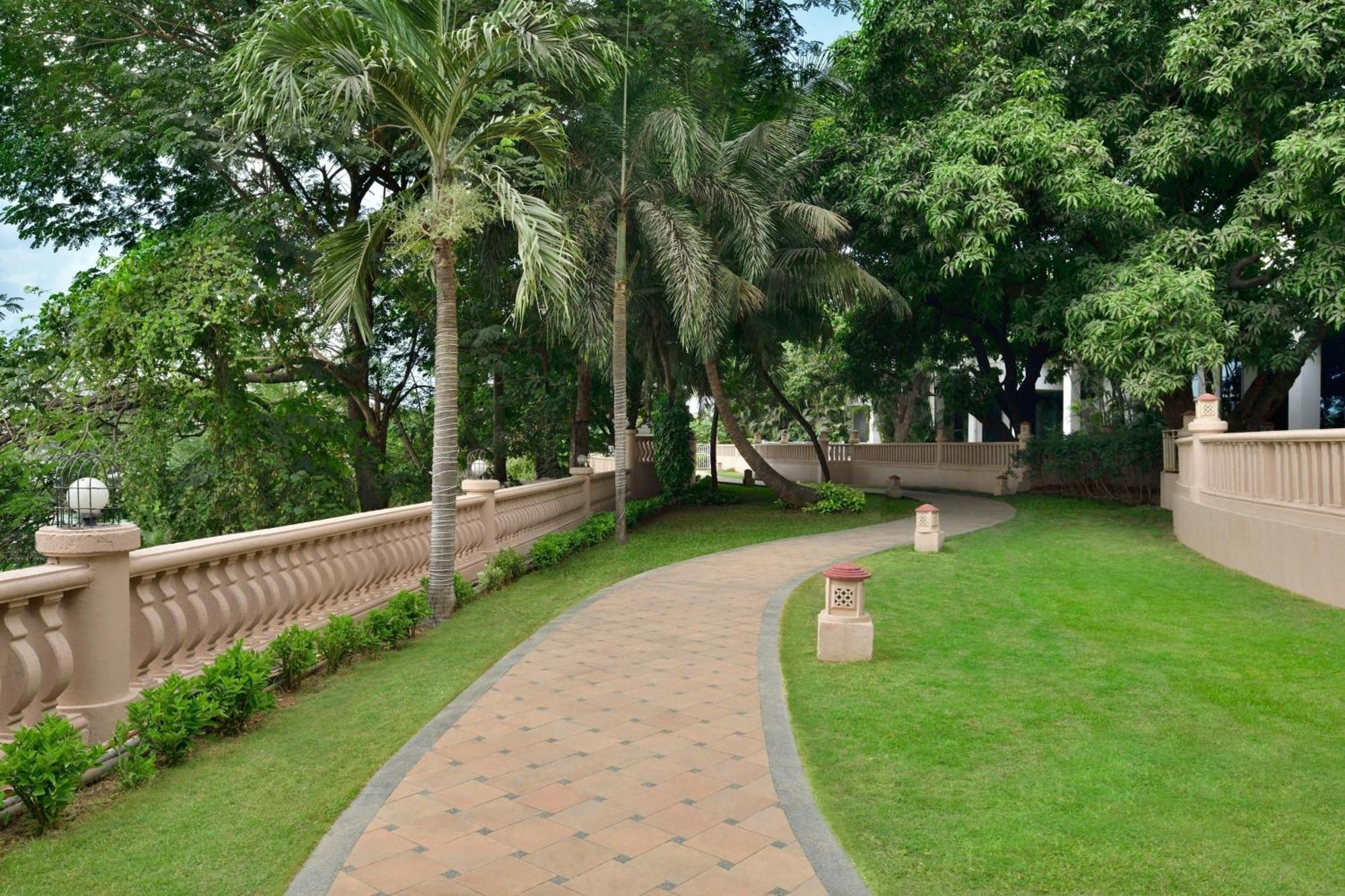 The Westin Mumbai Powai Lake Zewnętrze zdjęcie